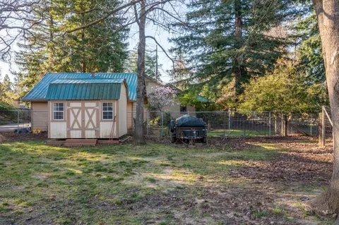 3360 Pioneer Ln, Redding, CA 96001 photo 18