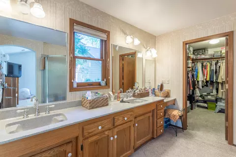 3360 Pioneer Ln, Redding, CA 96001 photo 14