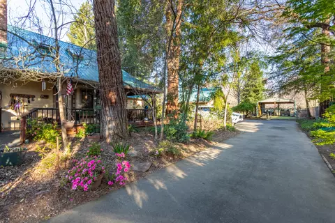 3360 Pioneer Ln, Redding, CA 96001 photo 3