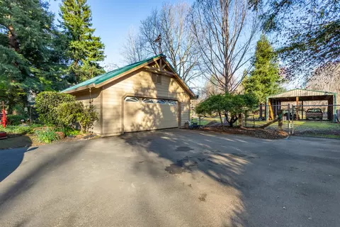 3360 Pioneer Ln, Redding, CA 96001 photo 17