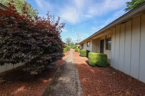 3361 Alta Mesa Dr, Redding, CA 96002 photo 3