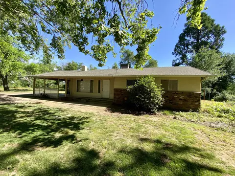 5356 Riverland Dr, Anderson, CA 96007