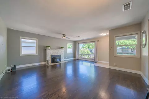785 Gold St, Redding, CA 96001 photo 4