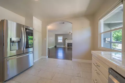 785 Gold St, Redding, CA 96001 photo 32