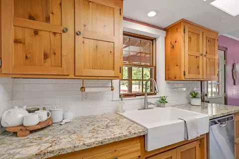 Kitchen - 30411 Whitmore Rd, Whitmore, CA 96096 photo 1 of 5