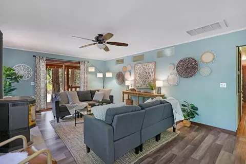 Living - 30411 Whitmore Rd, Whitmore, CA 96096 photo 5 of 8