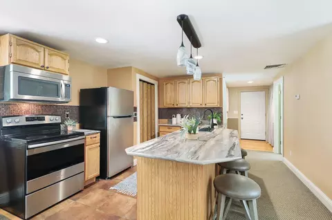 Kitchen - 30411 Whitmore Rd, Whitmore, CA 96096 photo 3 of 5