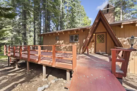 730 E Mountain Ridge Rd, Lake Almanor, CA 96137