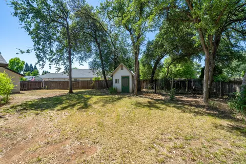 2504 Eastbrook Dr, Redding, CA 96002 photo 30