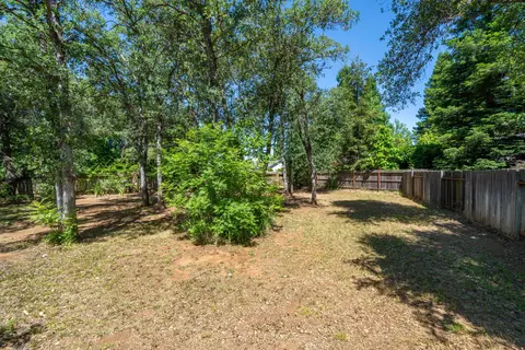 2504 Eastbrook Dr, Redding, CA 96002 photo 28