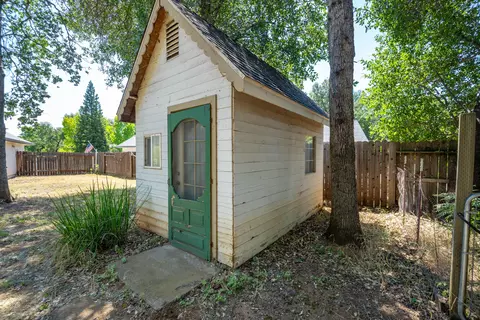 2504 Eastbrook Dr, Redding, CA 96002 photo 33