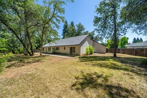 2504 Eastbrook Dr, Redding, CA 96002 photo 31
