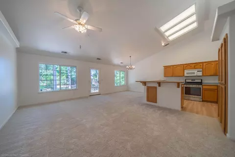 2504 Eastbrook Dr, Redding, CA 96002 photo 6