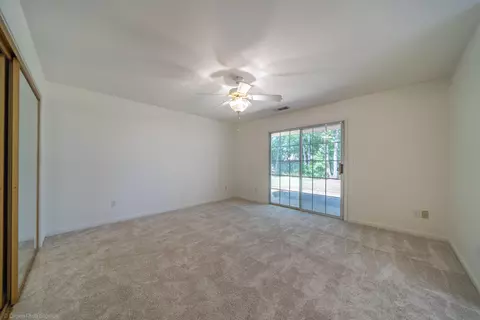 2504 Eastbrook Dr, Redding, CA 96002 photo 17