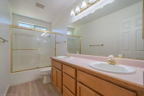 2504 Eastbrook Dr, Redding, CA 96002 photo 15