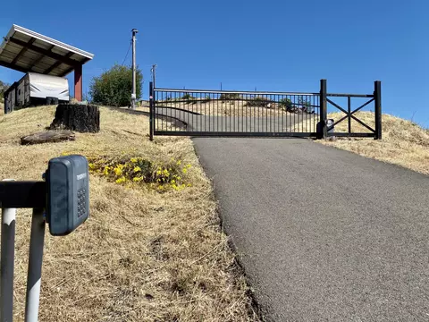 10804 Granite Dr, Shasta, CA 96087