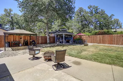 Exterior - 5840 Constitution Way, Redding, CA 96003 photo 6 of 14