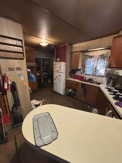 17765 Peterson Ln, Redding, CA 96003 photo 5