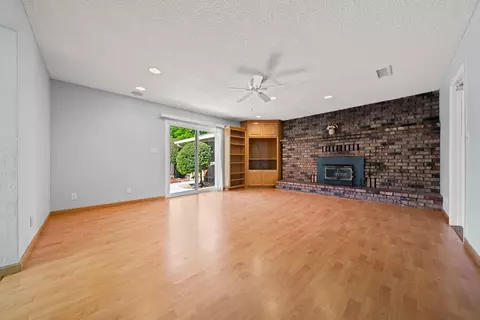 3645 Tamarack Dr, Redding, CA 96003 photo 12