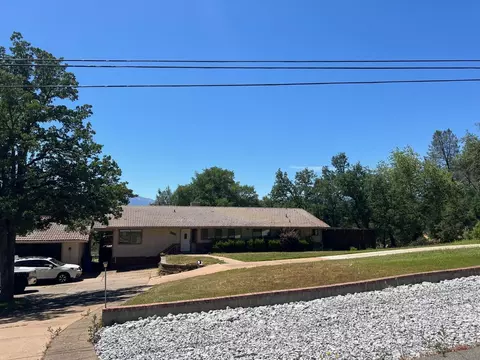 19065 Hollow Ln, Redding, CA 96003