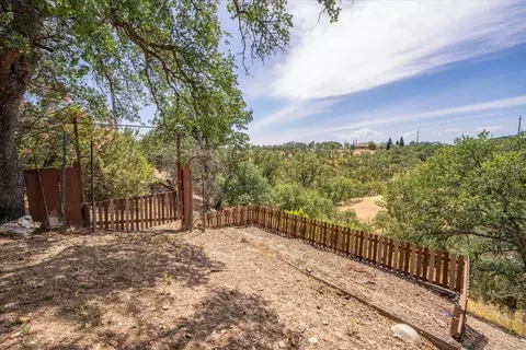 Exterior - 14565 Carriage Ln, Red Bluff, CA 96080 photo 12 of 12
