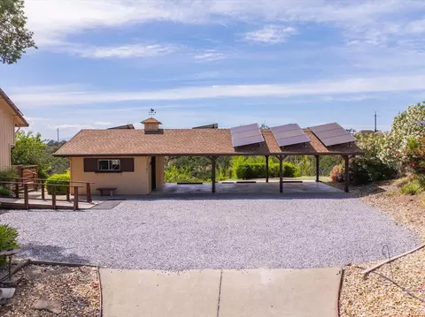 Exterior - 14565 Carriage Ln, Red Bluff, CA 96080 photo 3 of 12