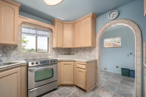 Kitchen - 14565 Carriage Ln, Red Bluff, CA 96080 photo 2 of 2