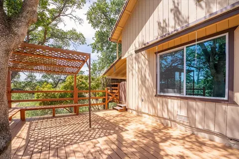 Exterior - 14565 Carriage Ln, Red Bluff, CA 96080 photo 10 of 12