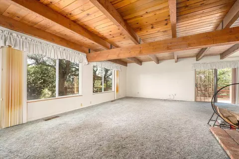 Living - 14565 Carriage Ln, Red Bluff, CA 96080 photo 4 of 5