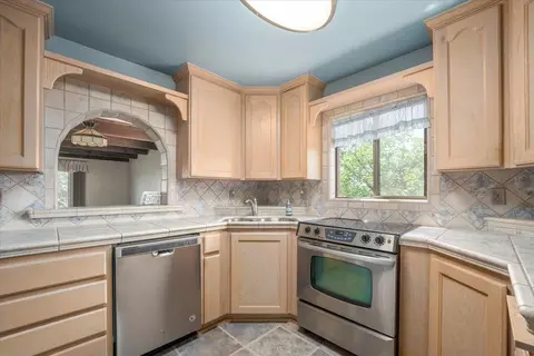 Kitchen - 14565 Carriage Ln, Red Bluff, CA 96080 photo 1 of 2