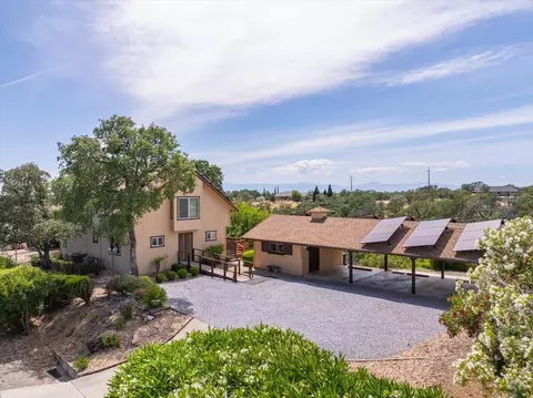 Exterior - 14565 Carriage Ln, Red Bluff, CA 96080 photo 2 of 12