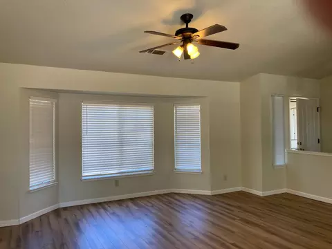 Living - 1727 Almaden Dr, Redding, CA 96001 photo 3 of 3