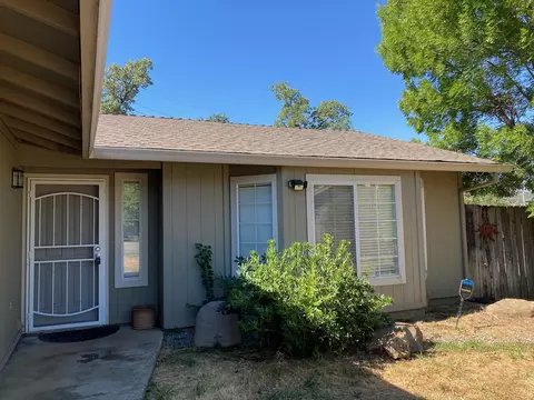 Exterior - 1727 Almaden Dr, Redding, CA 96001 photo 7 of 8