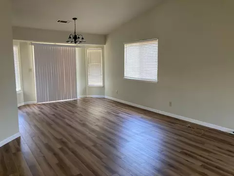 Living - 1727 Almaden Dr, Redding, CA 96001 photo 2 of 3