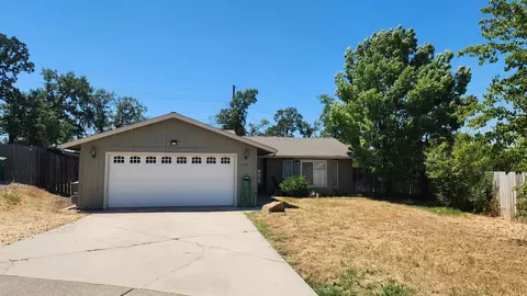 Exterior - 1727 Almaden Dr, Redding, CA 96001 photo 8 of 8