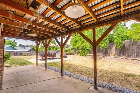 2040 Wisconsin Ave, Redding, CA 96001 photo 33
