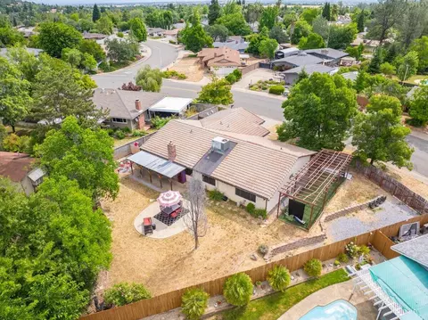 2040 Wisconsin Ave, Redding, CA 96001 photo 2