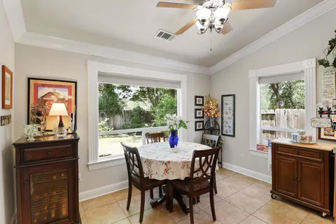 Dining - 3370 Heritagetown Dr, Redding, CA 96002 photo 1 of 4