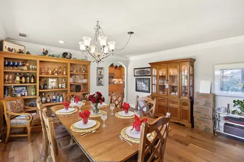 Dining - 3370 Heritagetown Dr, Redding, CA 96002 photo 3 of 4
