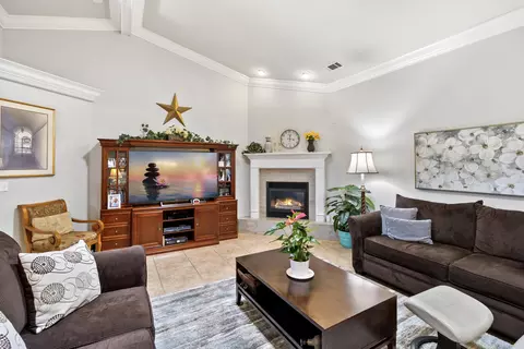 Living - 3370 Heritagetown Dr, Redding, CA 96002 photo 2 of 2