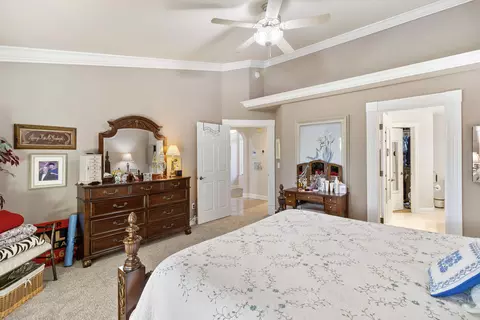 Bedroom - 3370 Heritagetown Dr, Redding, CA 96002 photo 4 of 5