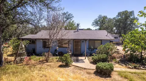 6831 Pork Chop Ln, Anderson, CA 96007