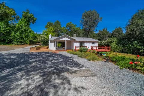 4763 Vallecito St, Shasta Lake, CA 96019