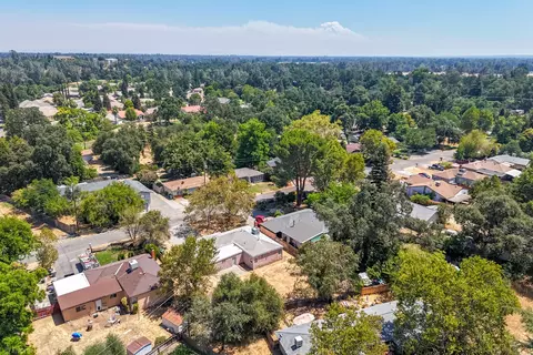 View/Area - 5370 Rosswood Ln, Redding, CA 96001 photo 7 of 13