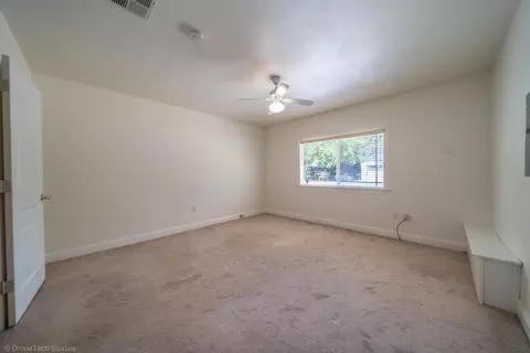 Bedroom - 5370 Rosswood Ln, Redding, CA 96001 photo 7 of 8