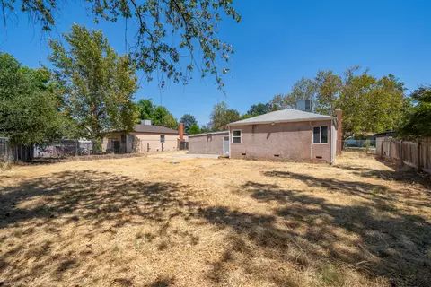 Exterior - 5370 Rosswood Ln, Redding, CA 96001 photo 10 of 16