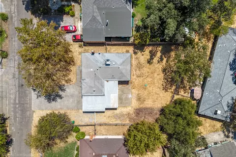 View/Area - 5370 Rosswood Ln, Redding, CA 96001 photo 13 of 13