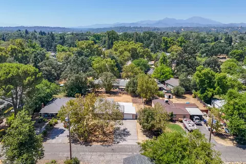 View/Area - 5370 Rosswood Ln, Redding, CA 96001 photo 2 of 13