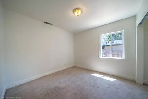 Bedroom - 5370 Rosswood Ln, Redding, CA 96001 photo 5 of 8
