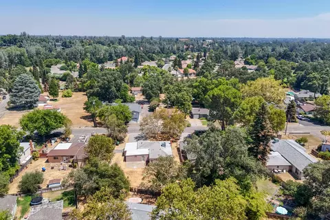 View/Area - 5370 Rosswood Ln, Redding, CA 96001 photo 6 of 13